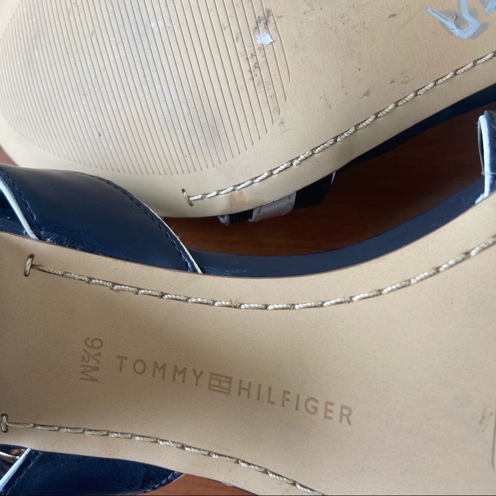 Tommy Hilfiger Block Heel Ankle Strap Sandal - Picture 12 of 12